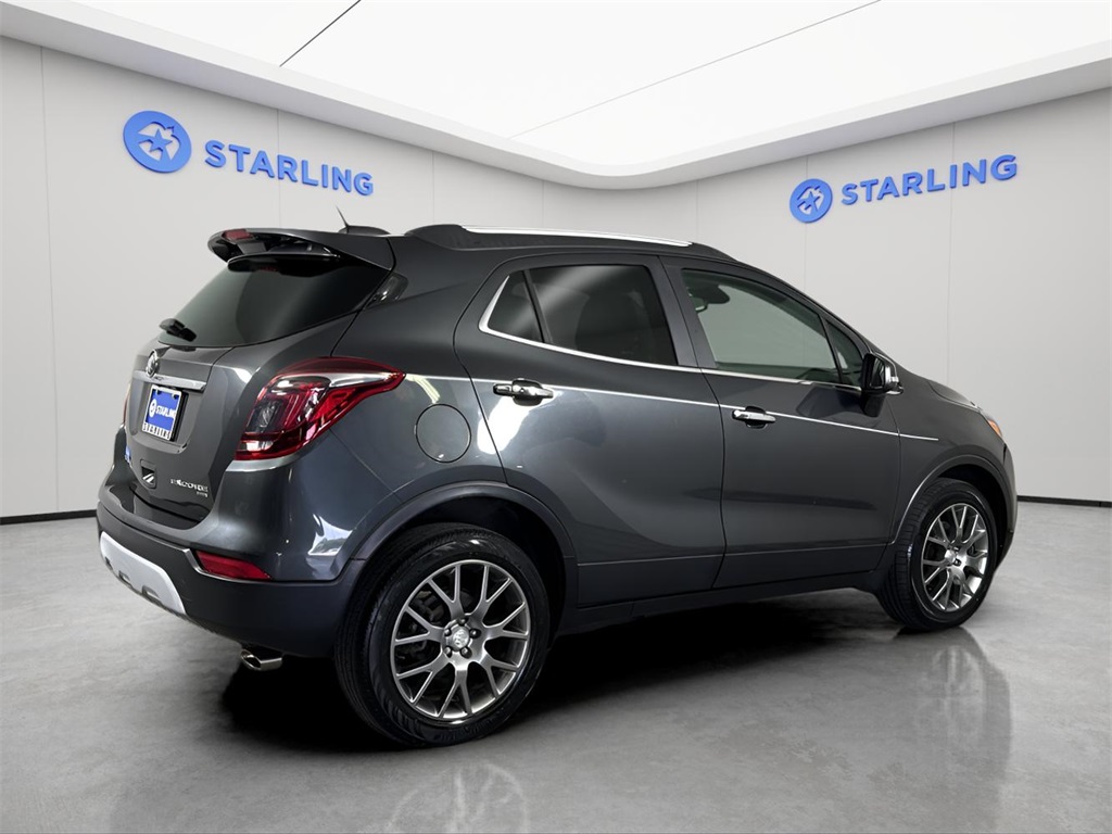 Vehicle image 10 of 28