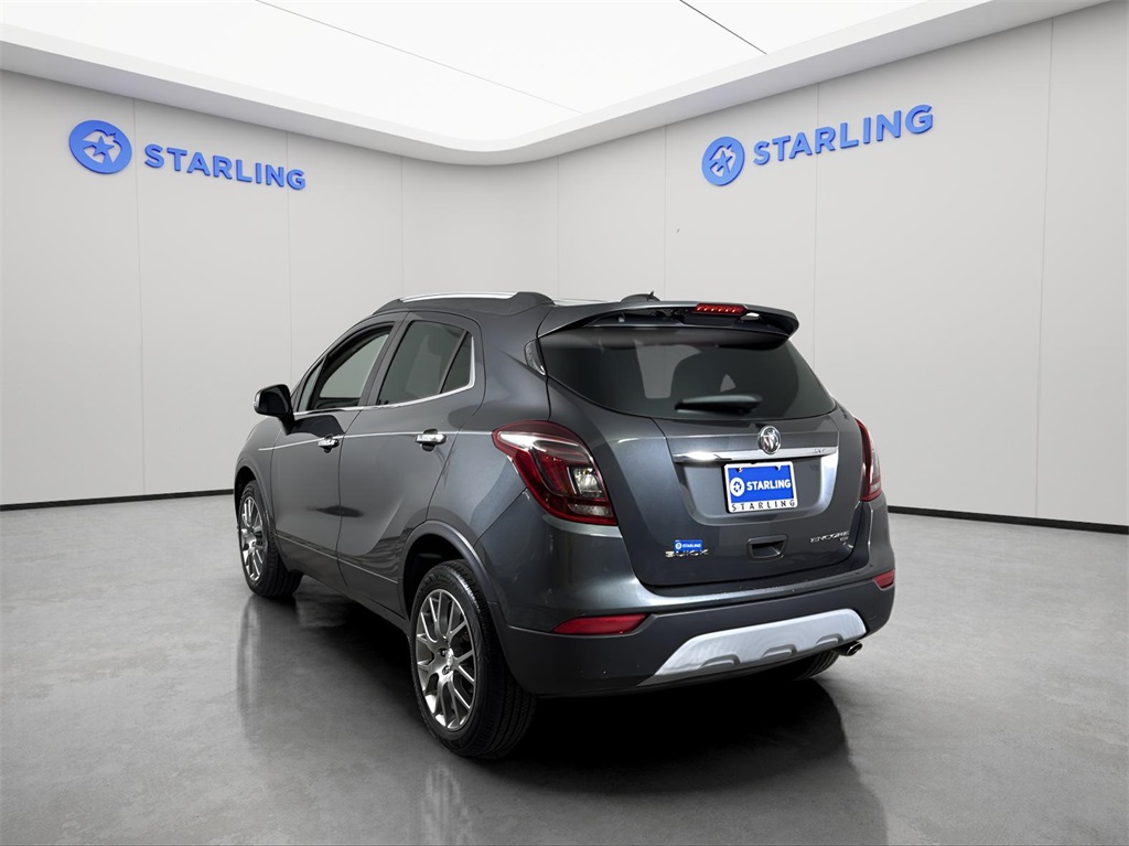 Vehicle image 15 of 28