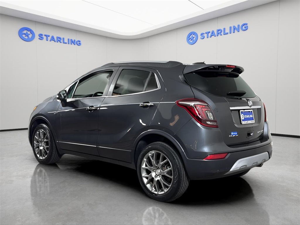Vehicle image 14 of 28