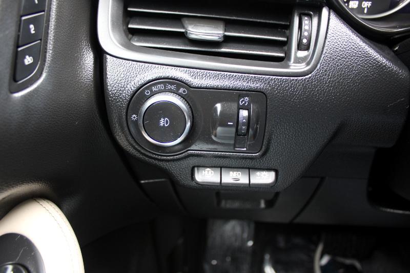 Vehicle image 27 of 29