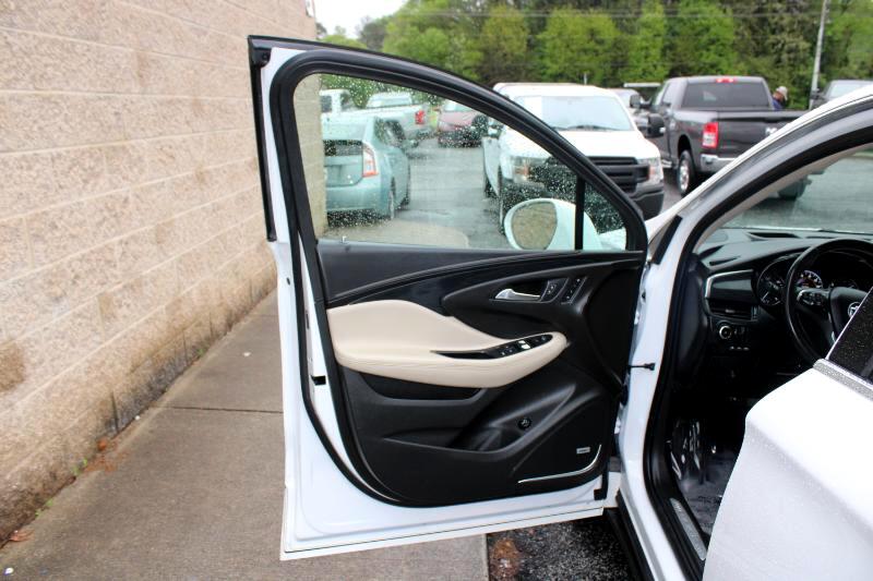 Vehicle image 20 of 29