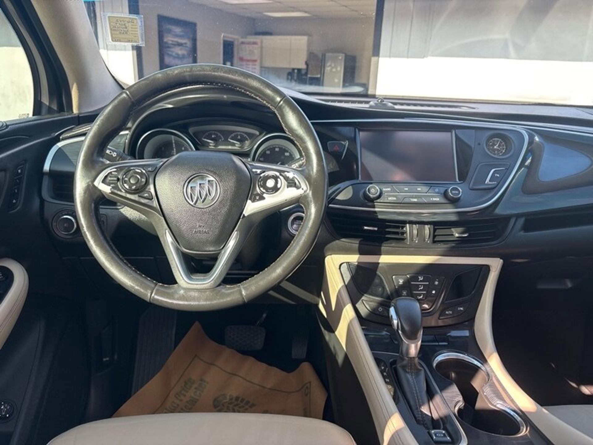 Vehicle image 9 of 14