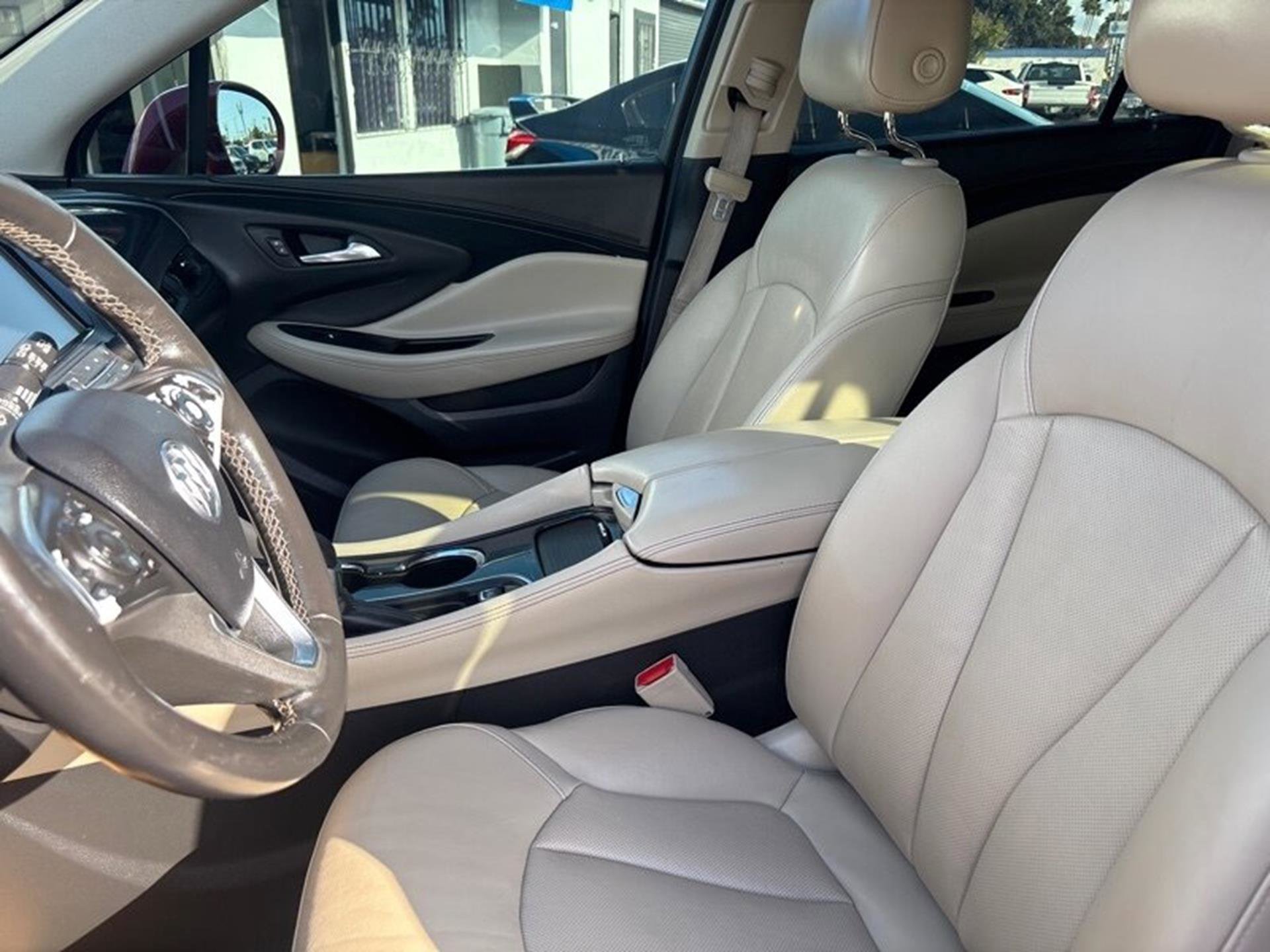 Vehicle image 10 of 14