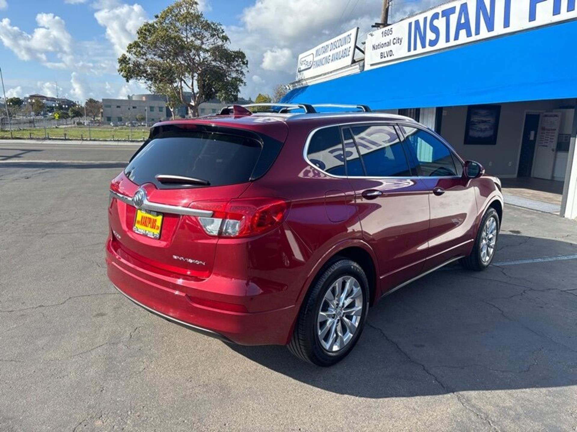 Vehicle image 4 of 14
