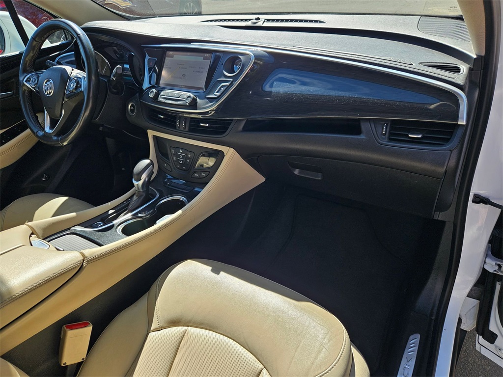 Vehicle image 19 of 33