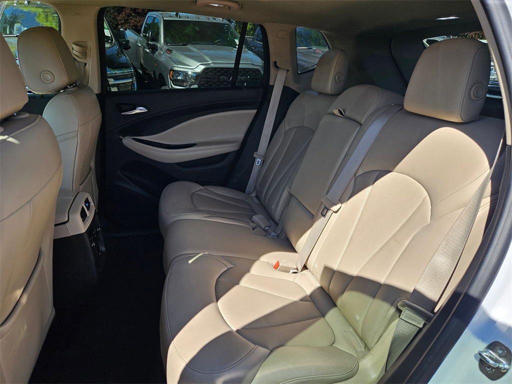 Vehicle image 15 of 33