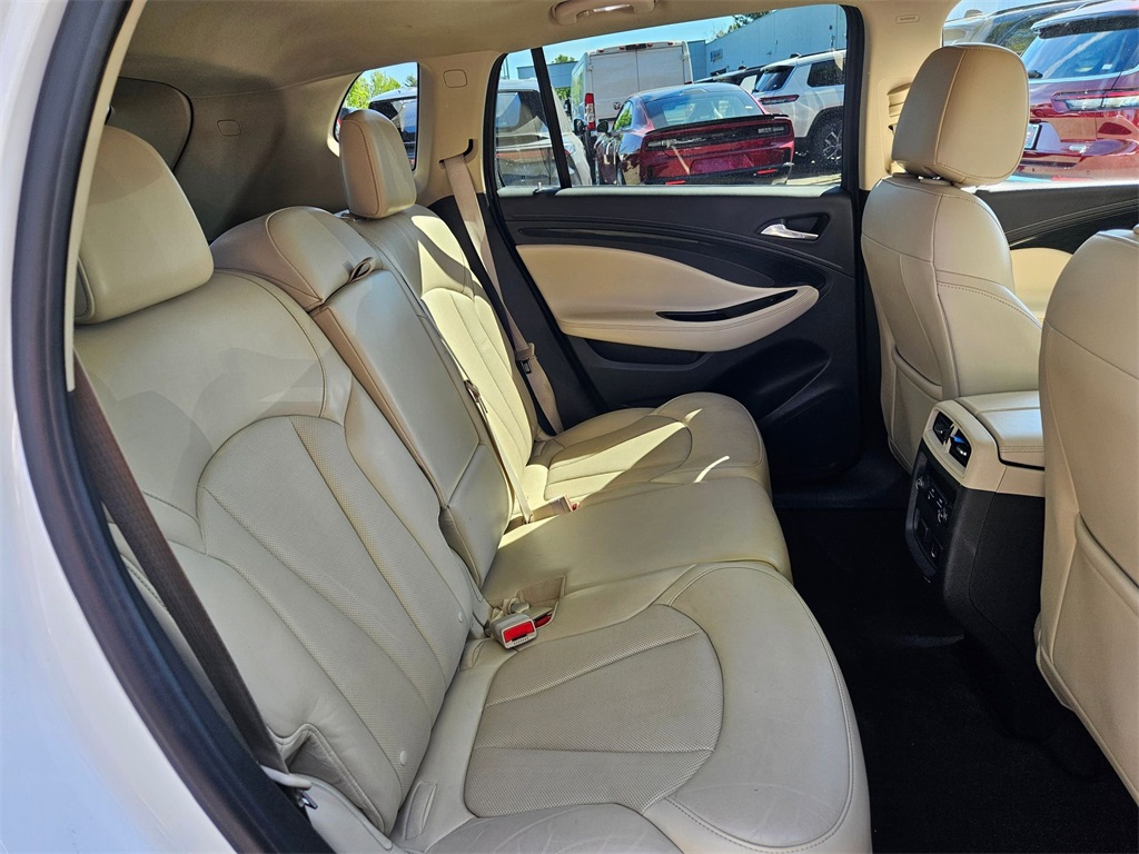 Vehicle image 16 of 33