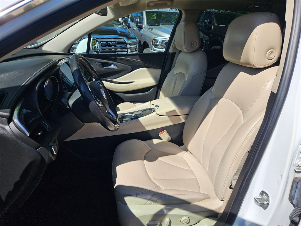 Vehicle image 12 of 33