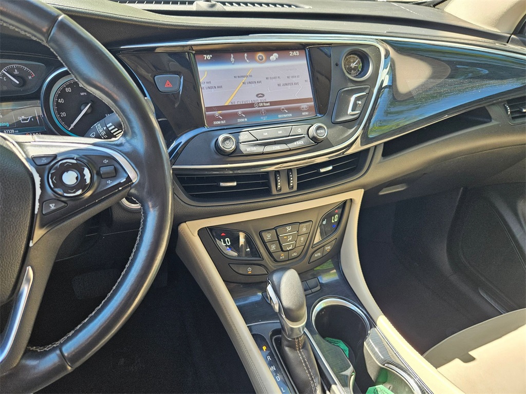 Vehicle image 21 of 33