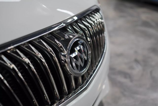 Vehicle image 21 of 78