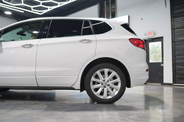 Vehicle image 20 of 78