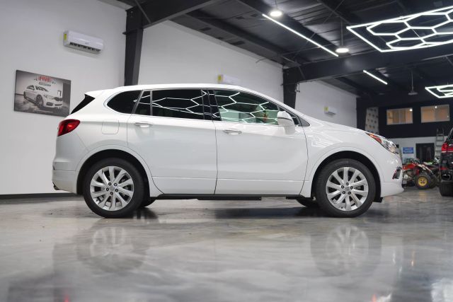 Vehicle image 12 of 78
