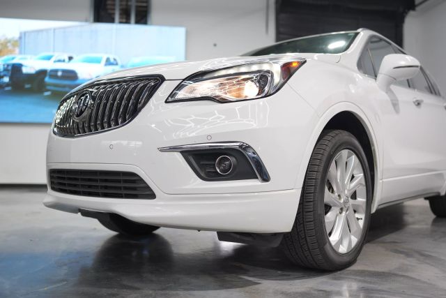 Vehicle image 4 of 78