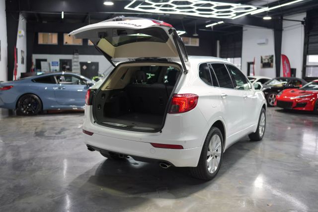 Vehicle image 14 of 78