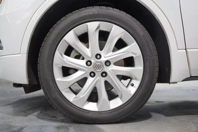 Vehicle image 27 of 78