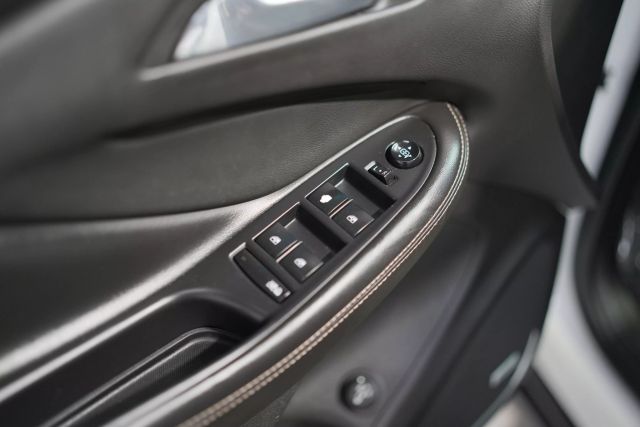 Vehicle image 55 of 78
