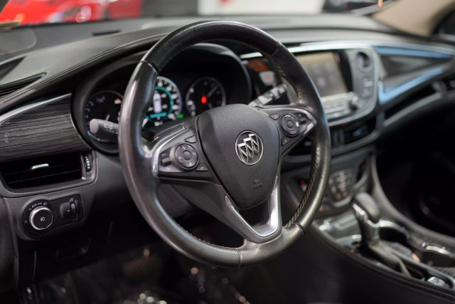 Vehicle image 40 of 78