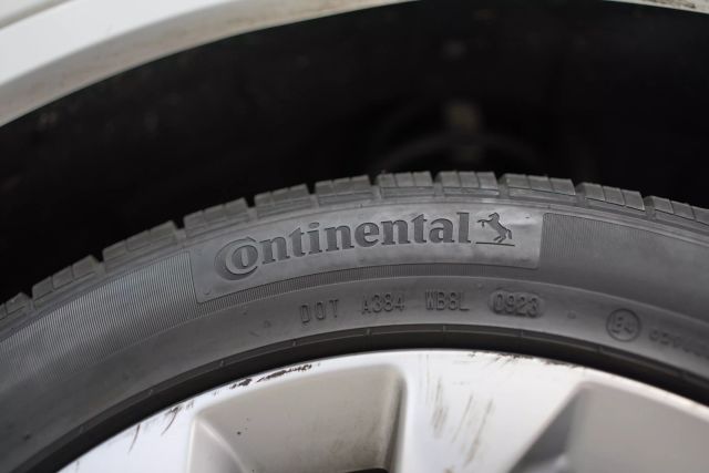 Vehicle image 30 of 78