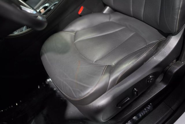 Vehicle image 58 of 78