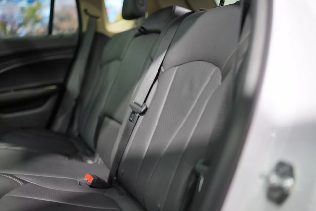 Vehicle image 74 of 78
