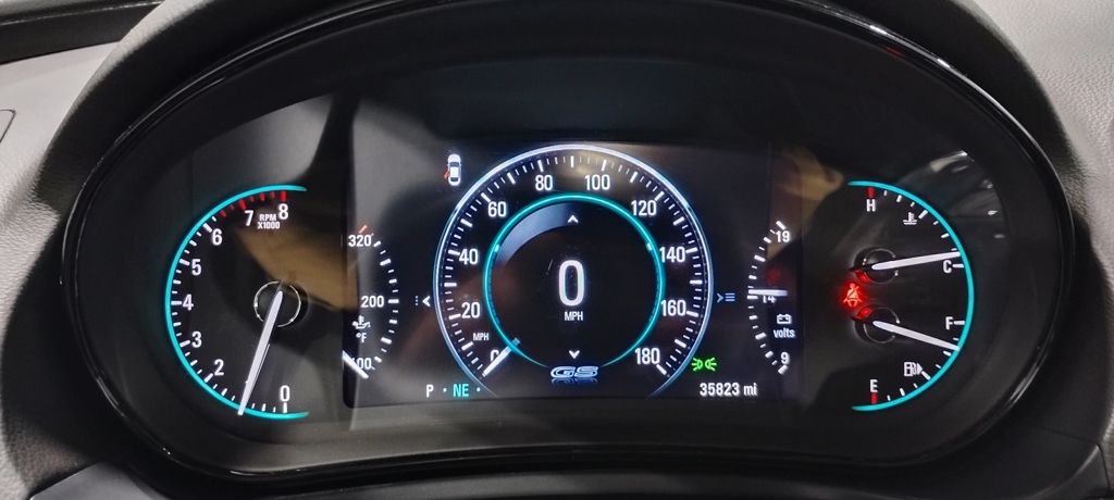 Vehicle image 27 of 40