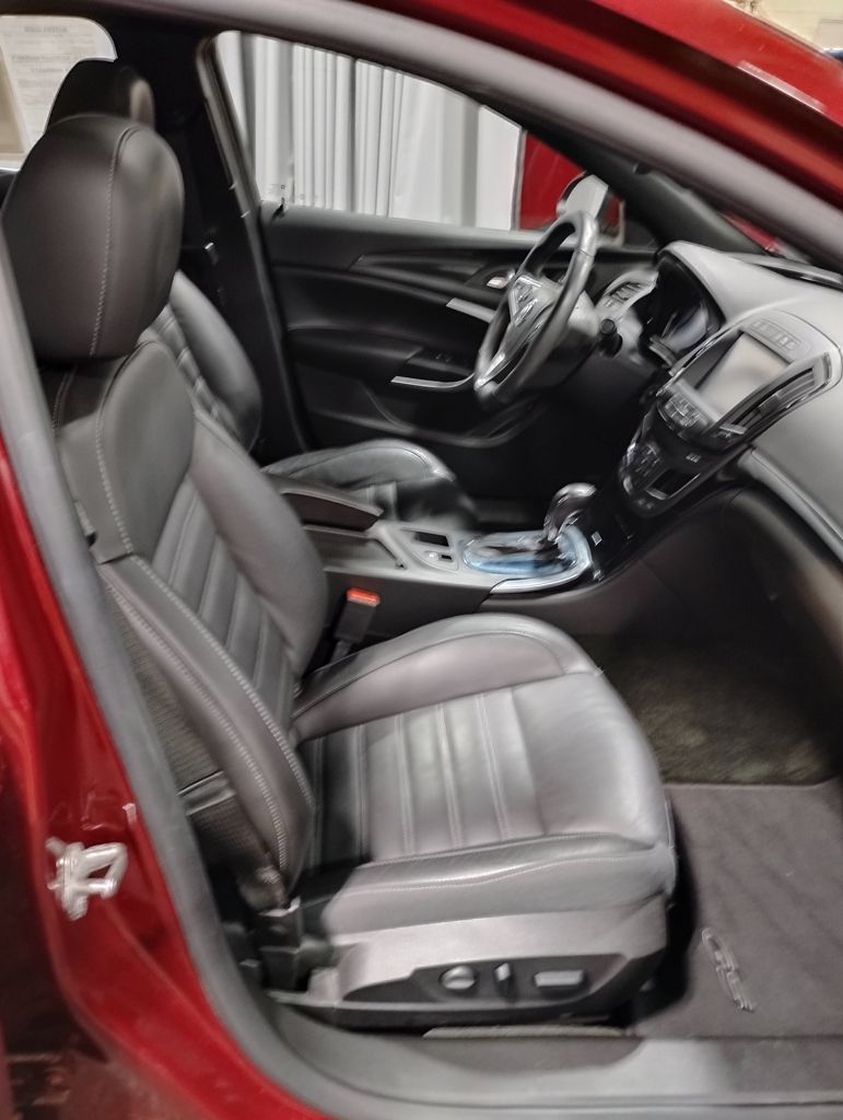 Vehicle image 11 of 40