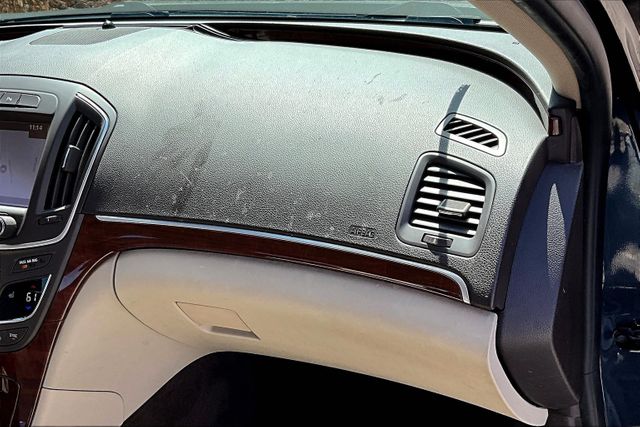 Vehicle image 16 of 32