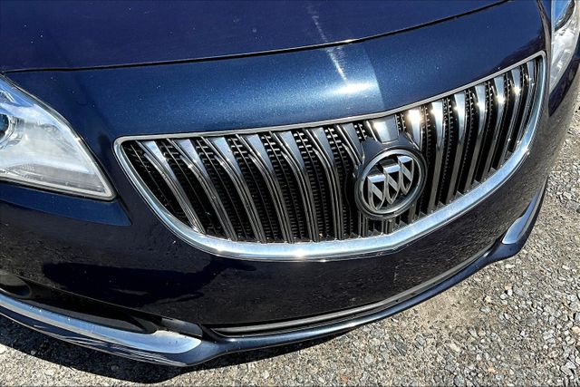Vehicle image 27 of 32