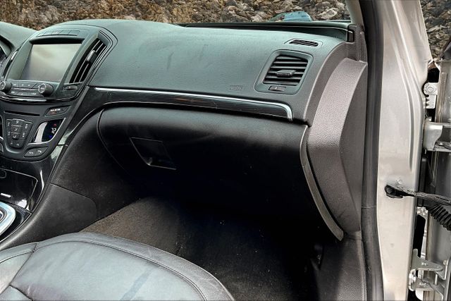 Vehicle image 16 of 32
