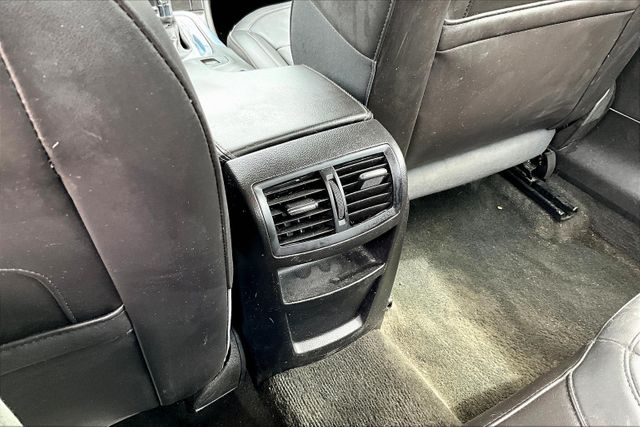 Vehicle image 31 of 32