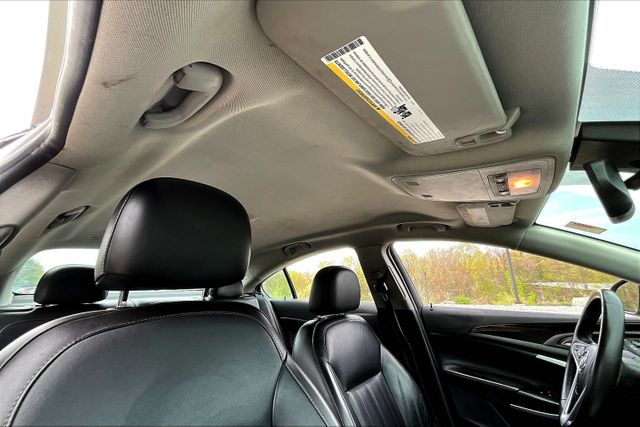 Vehicle image 20 of 32