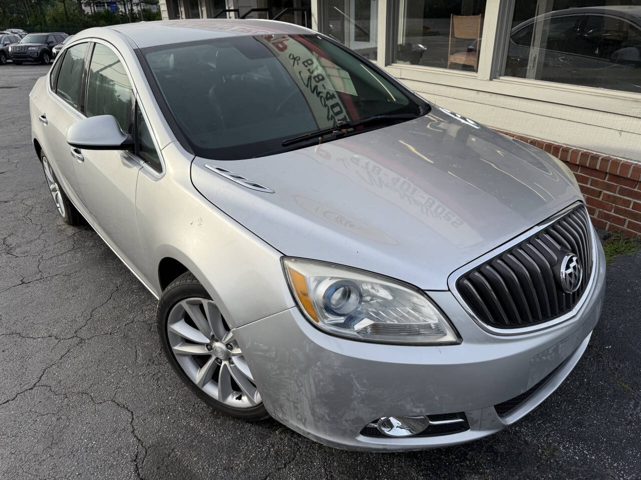 Vehicle image 5 of 25
