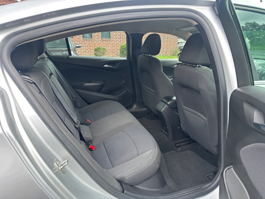 Vehicle image 20 of 38