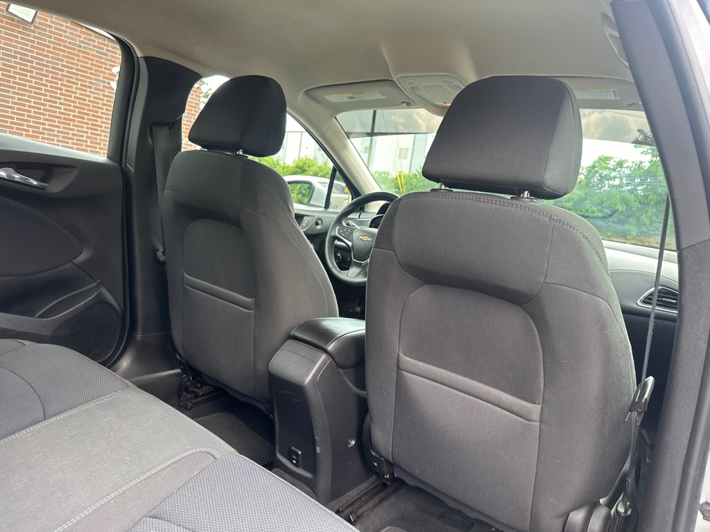 Vehicle image 14 of 38