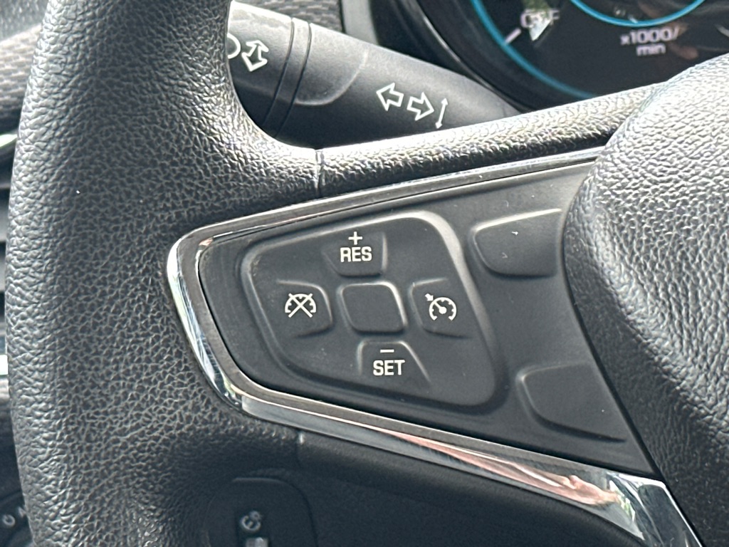 Vehicle image 33 of 38