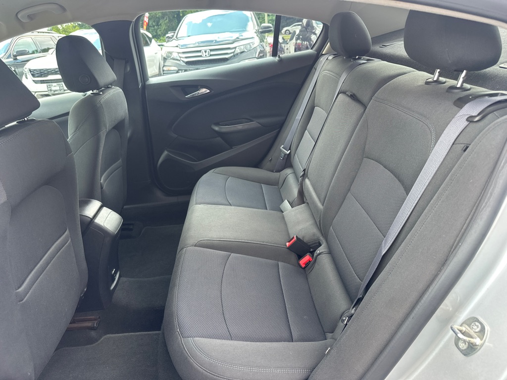 Vehicle image 13 of 38