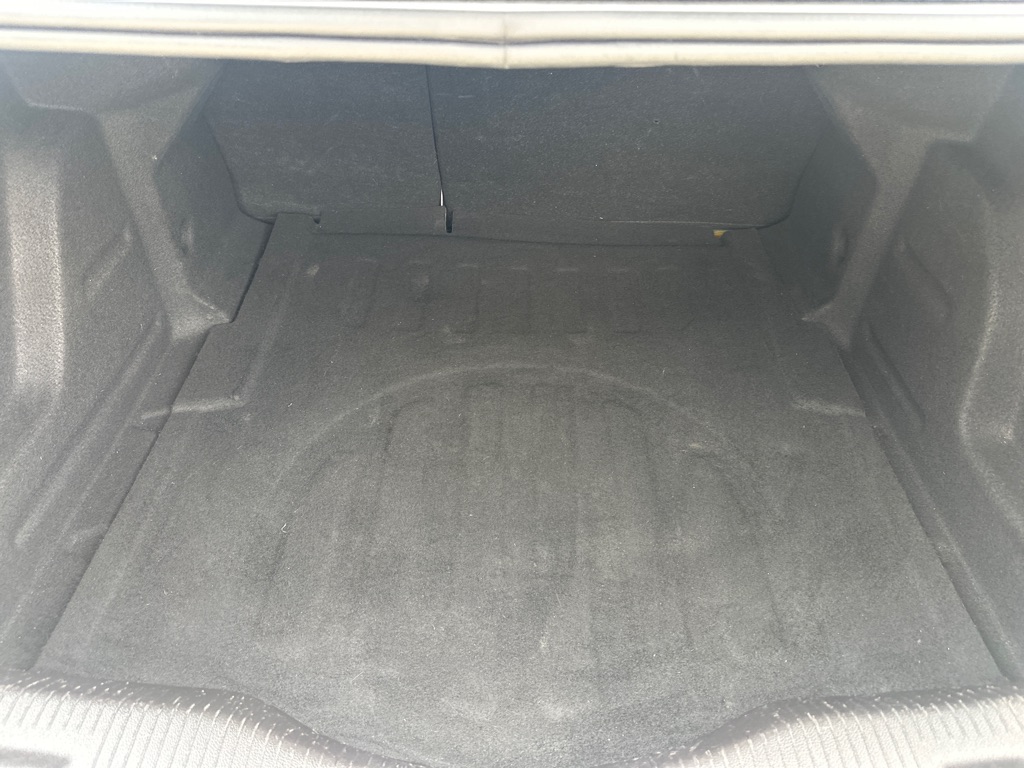 Vehicle image 11 of 38