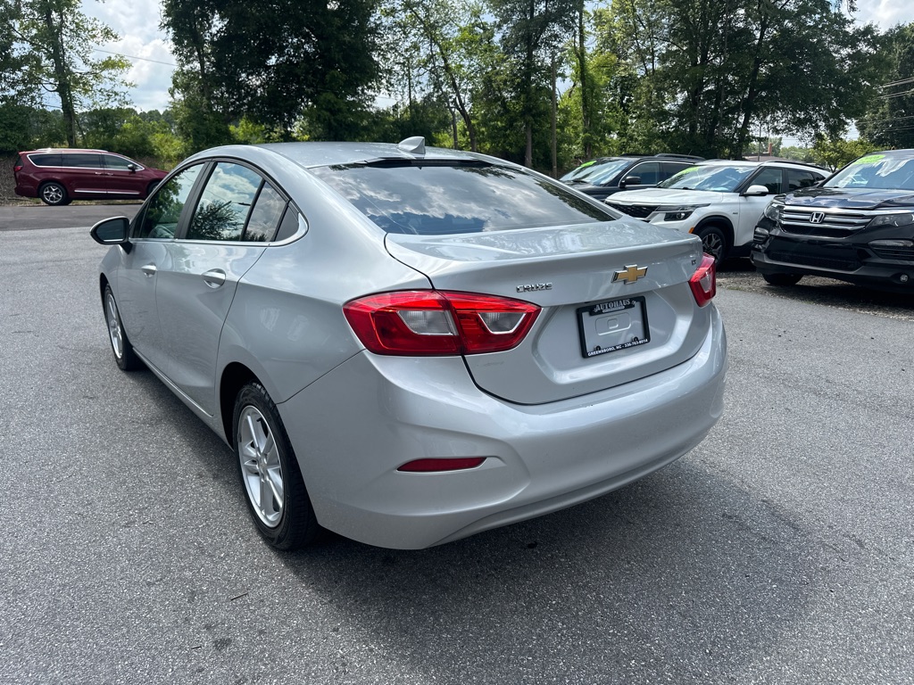 Vehicle image 8 of 38