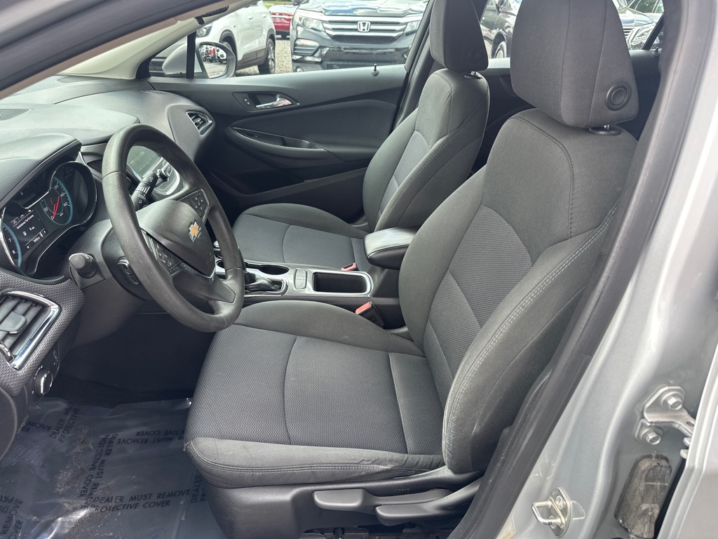 Vehicle image 17 of 38
