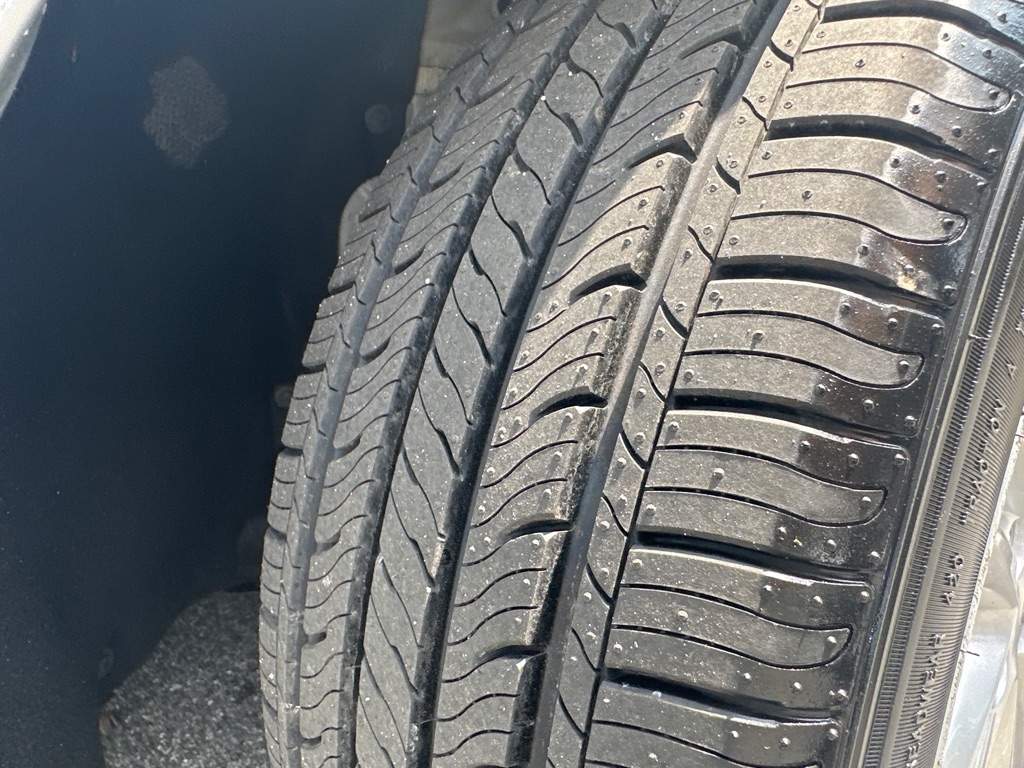 Vehicle image 36 of 38