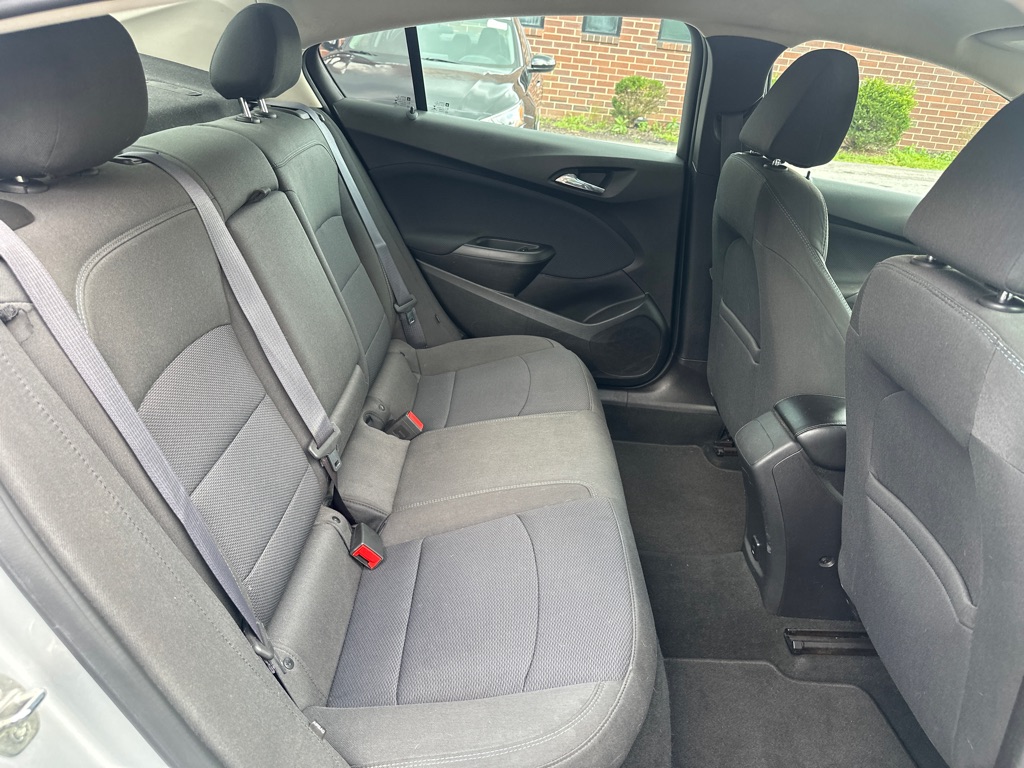 Vehicle image 15 of 38