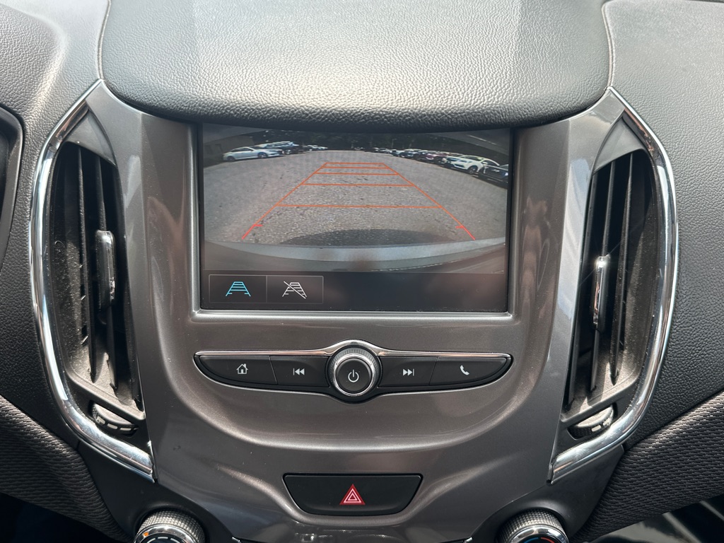 Vehicle image 31 of 38