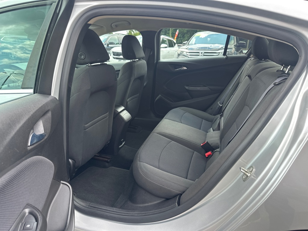 Vehicle image 19 of 38