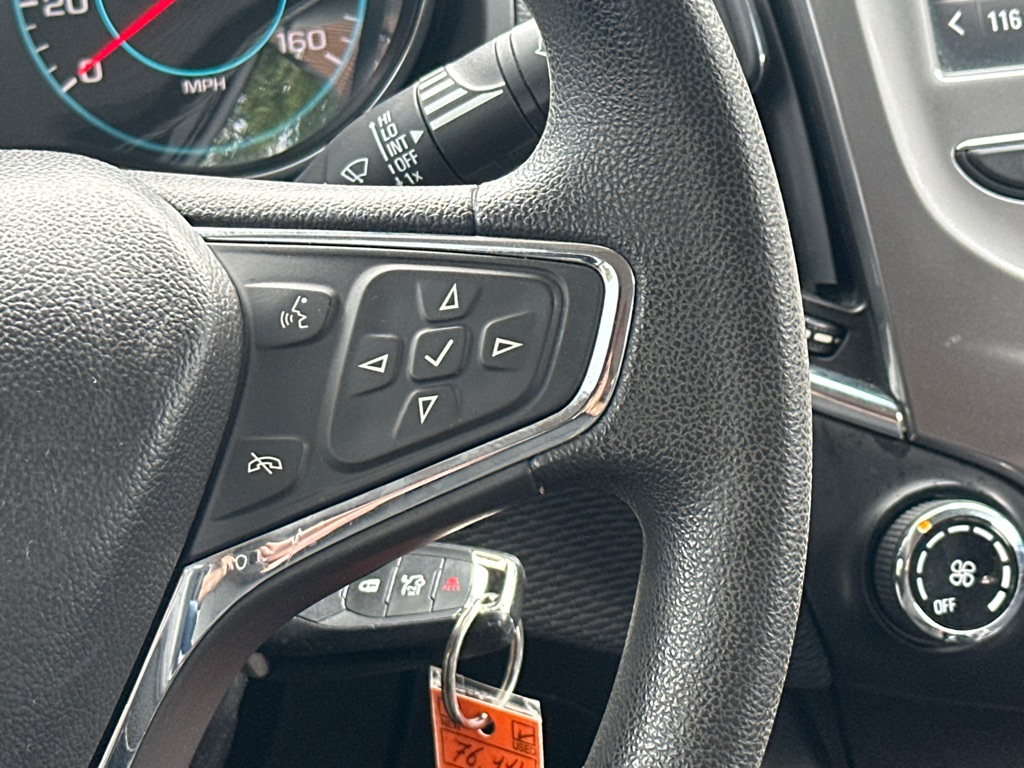 Vehicle image 34 of 38