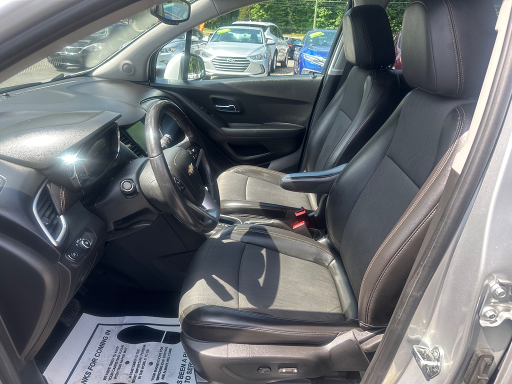 Vehicle image 11 of 38
