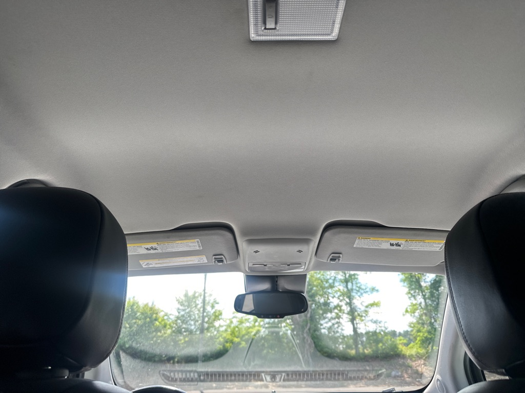 Vehicle image 28 of 38