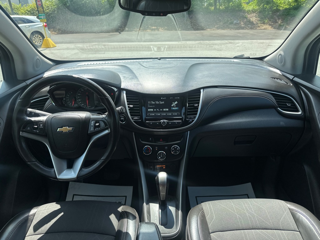 Vehicle image 22 of 38