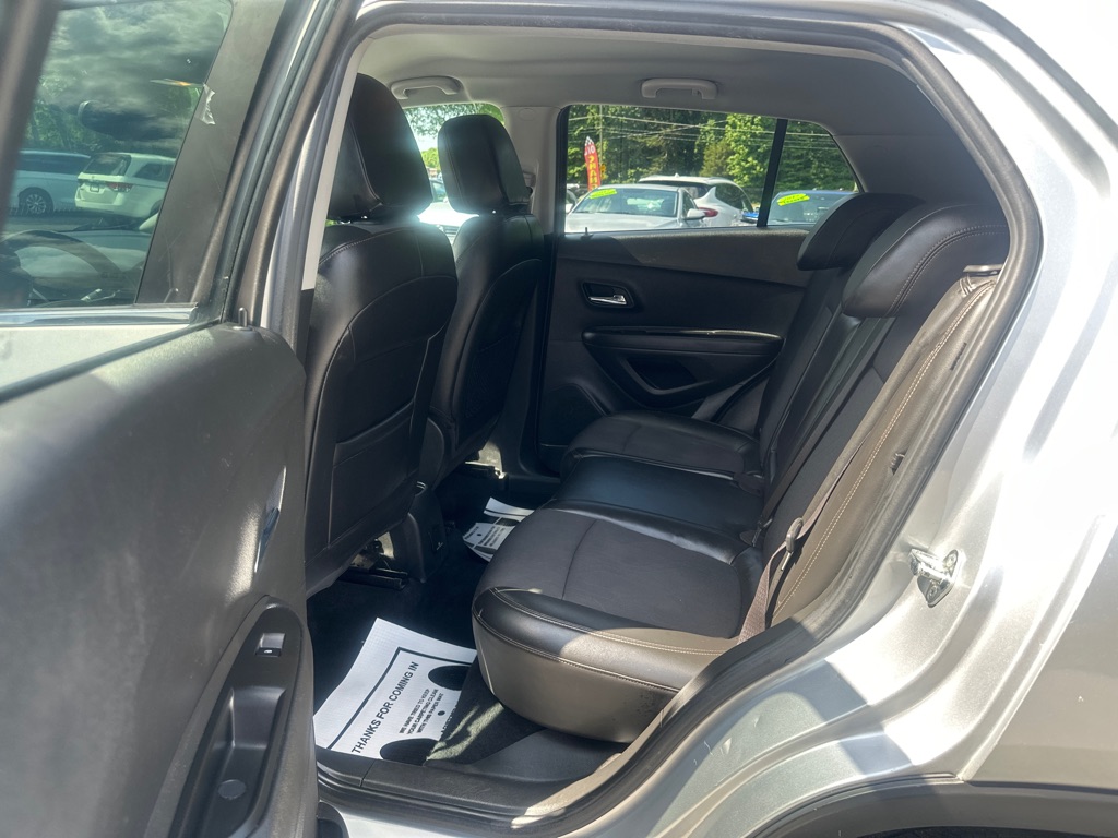 Vehicle image 13 of 38