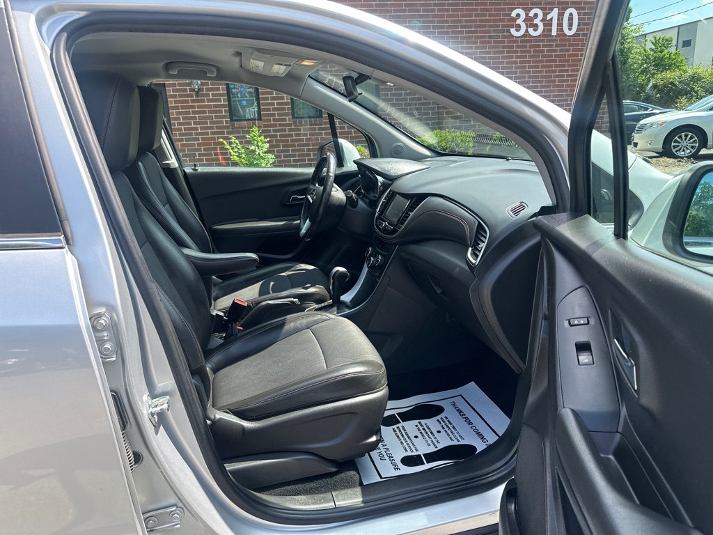 Vehicle image 19 of 38