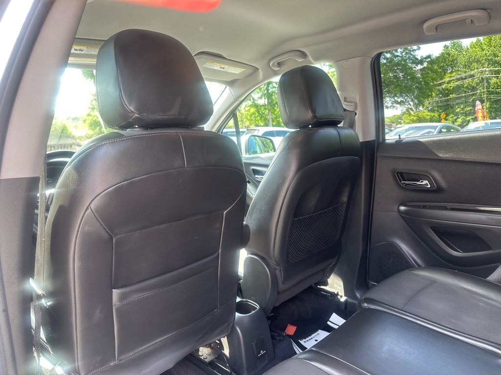 Vehicle image 15 of 38